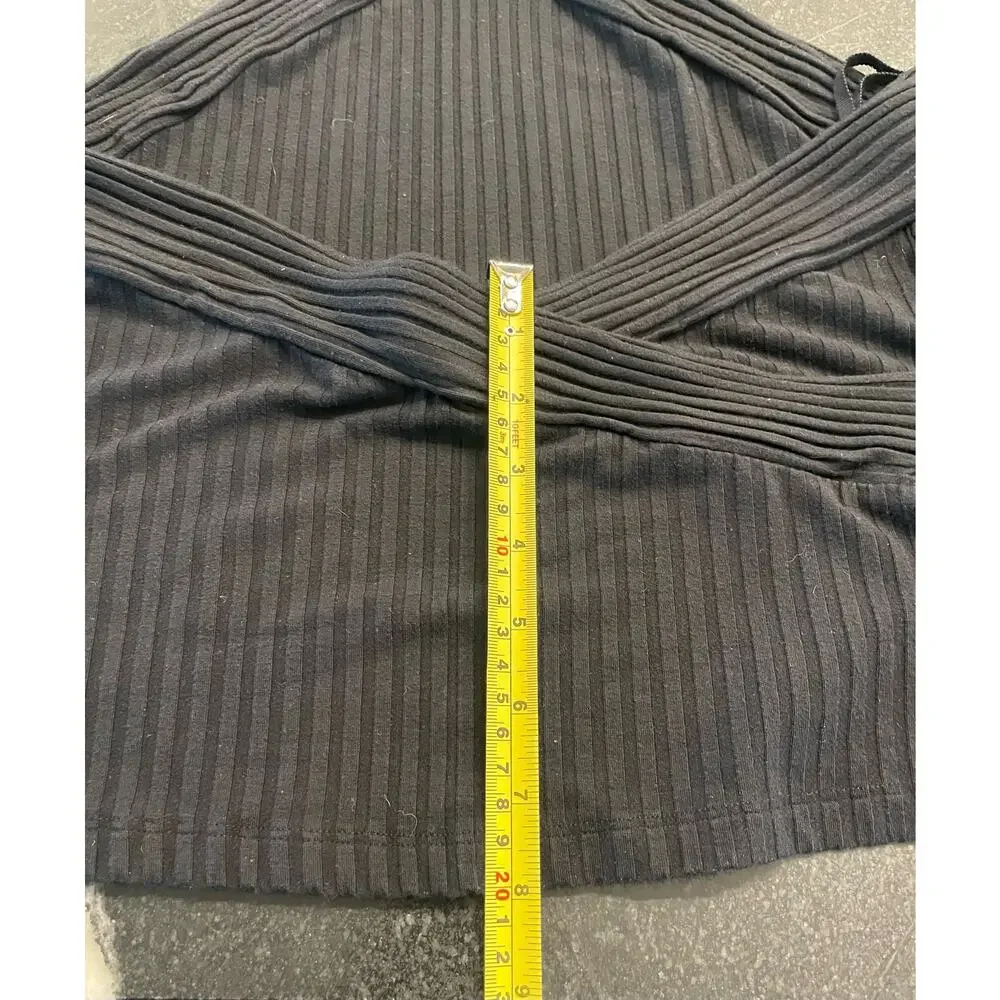 Anthropologie black knit ribbed  halter top Medium - Picture 9 of 9